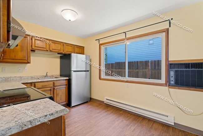 Building Photo - Charming 2-Bedroom Home in Desirable Woodstock Area – Pet Friendly!