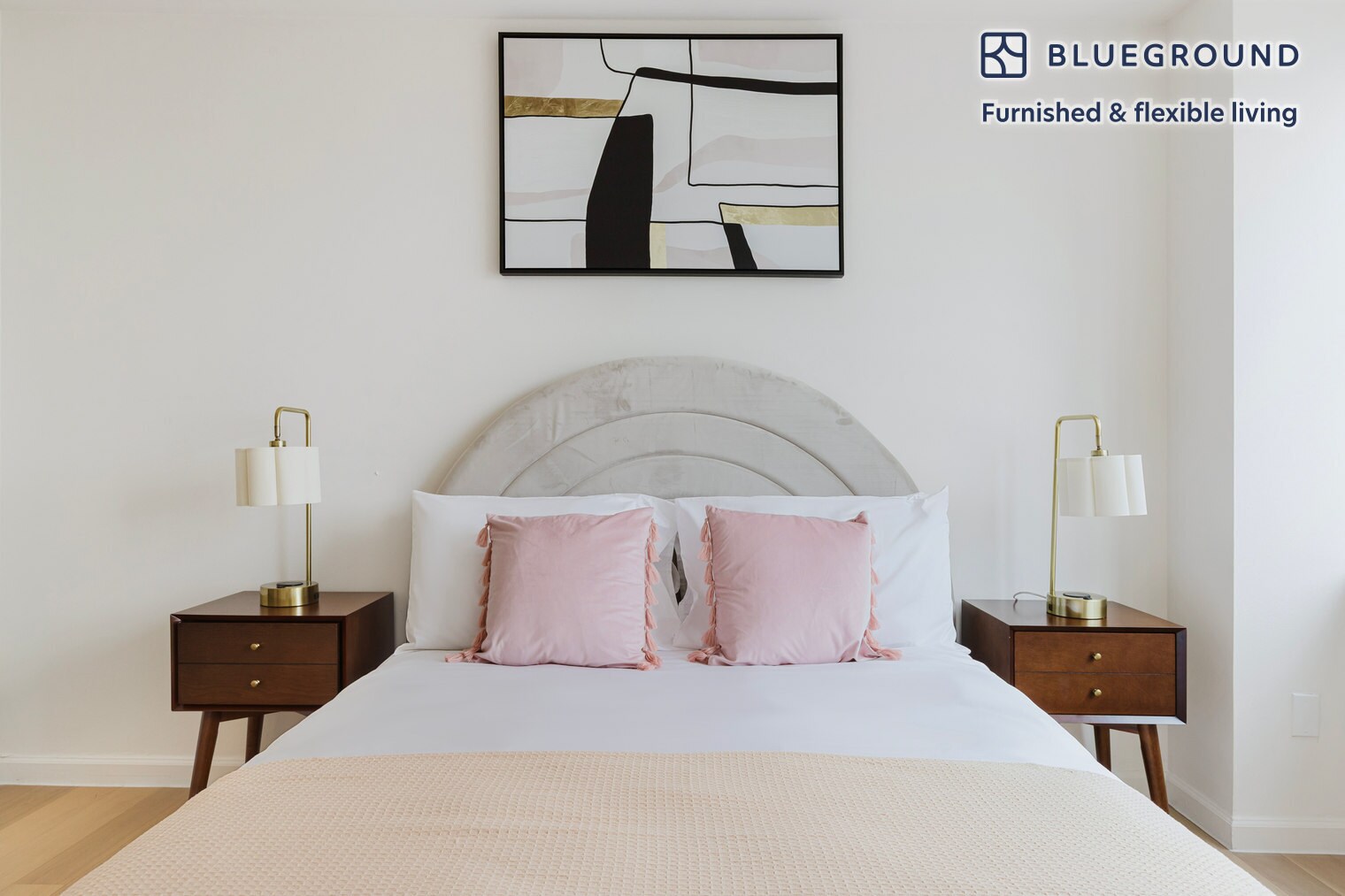 Building Photo - 255 W 94th St