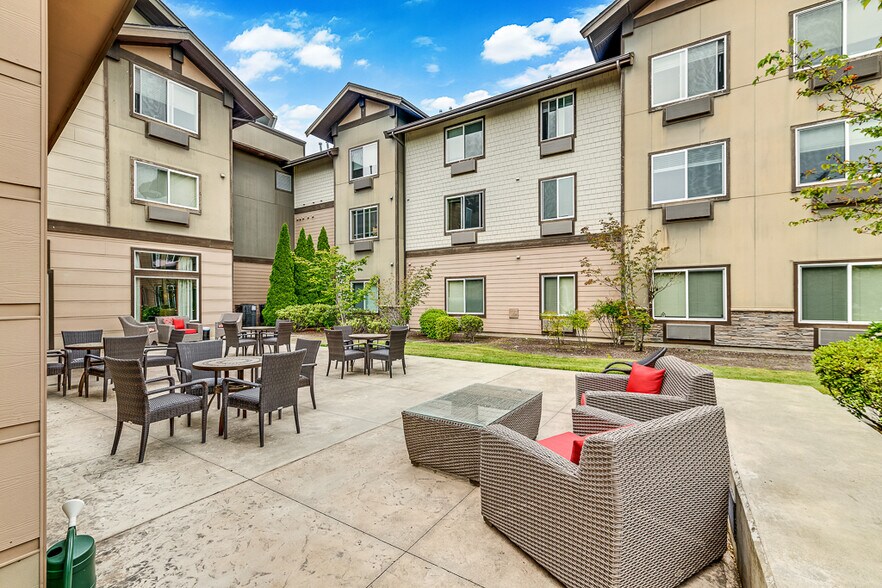 Building Photo - Meridian at Stone Creek