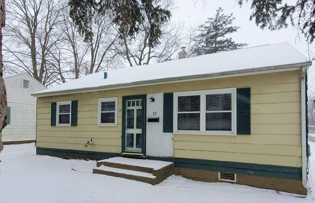 Primary Photo - 12 Val Aire Dr
