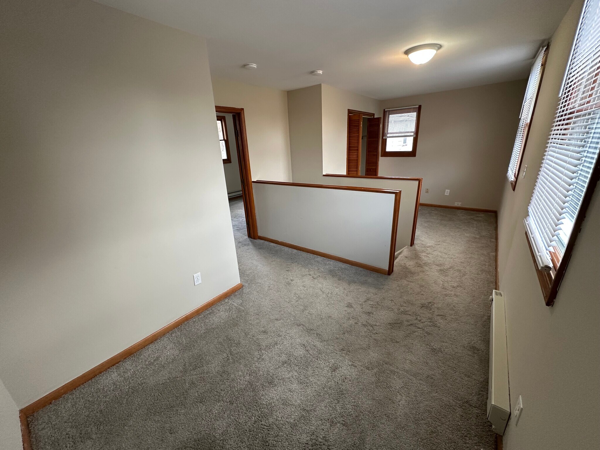 Building Photo - 2886 Norwood St