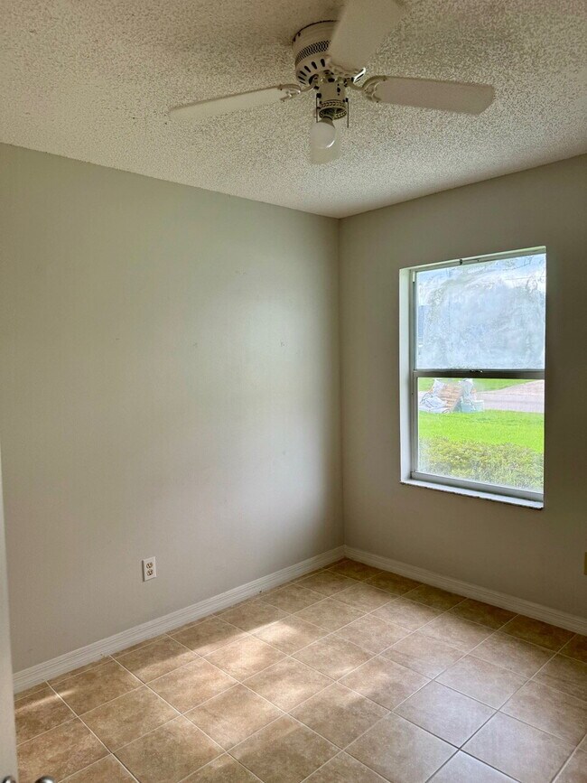 Building Photo - 26 Rybar Ln