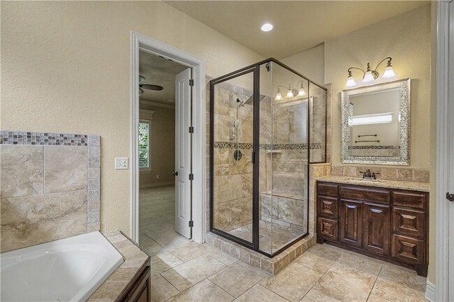 Building Photo - 6600 Willowridge Ln