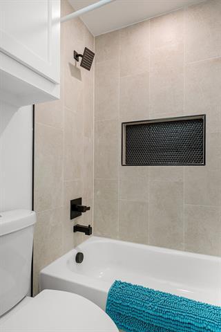 Building Photo - 1313 Hunt St