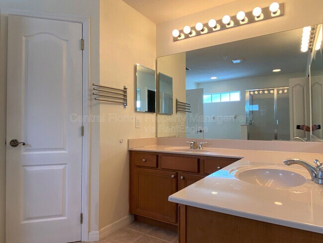 Building Photo - 9836 Old Patina Way