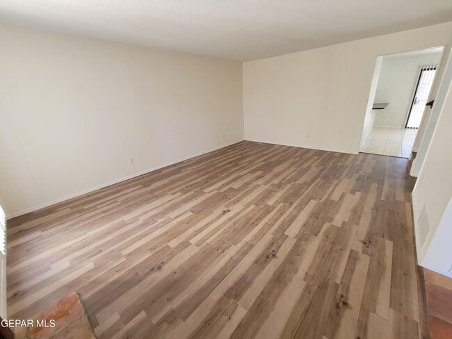 Building Photo - 336 Villa Canto St