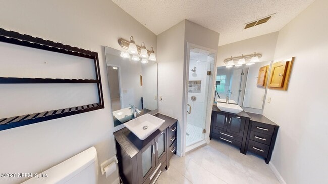 Building Photo - 12644 Thicket Ridge Dr