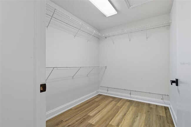 Building Photo - 1110 W Coral St