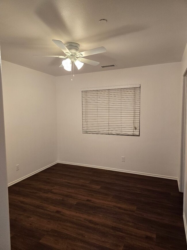 Building Photo - ***OPEN HOUSE 2/1/2026 10am-11am ***Ready Now! 4bed 3bath