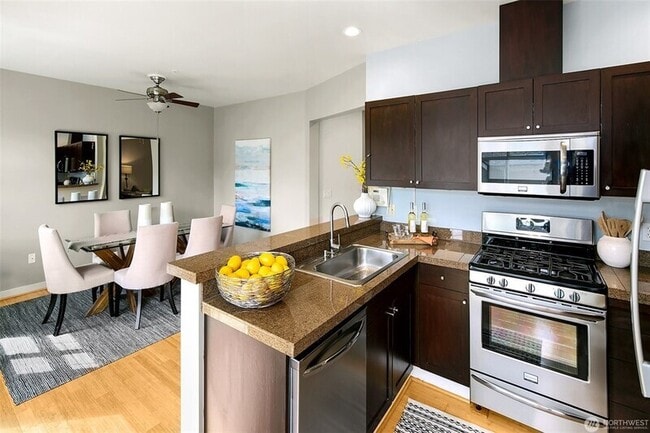 Building Photo - 959 232nd Ln NE