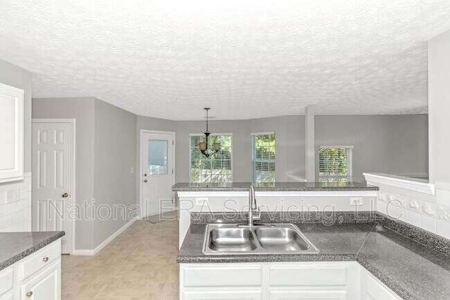 Building Photo - 420 Harvick Cir