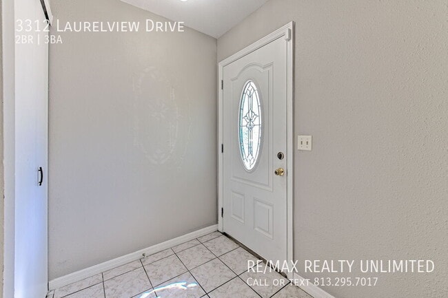 Building Photo - 3312 Laurel View Dr