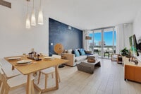 Building Photo - 2602 E Hallandale Beach Blvd