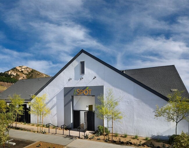 Building Photo - Gorgeous Citro Townhome for Rent