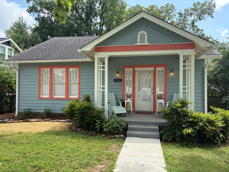 Primary Photo - 1530 Douglas Ave