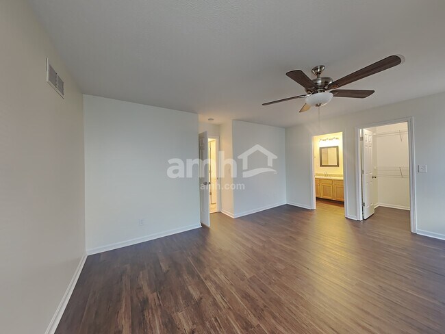 Building Photo - 1531 Mallard Cir E