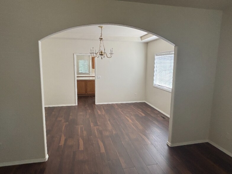 Building Photo - 5058 NW Crady Ln