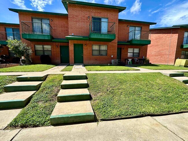 Building Photo - 8915 McPherson Rd