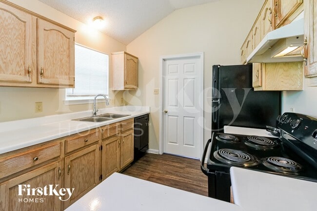 Building Photo - 4383 Grand Pyramid Dr