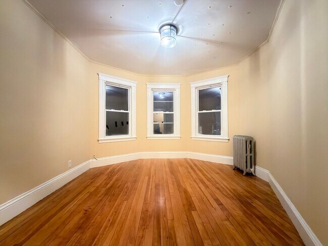 Building Photo - 90 Vernon St