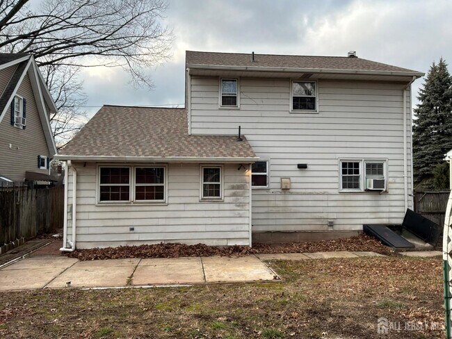 Building Photo - 8 Montclair Ave