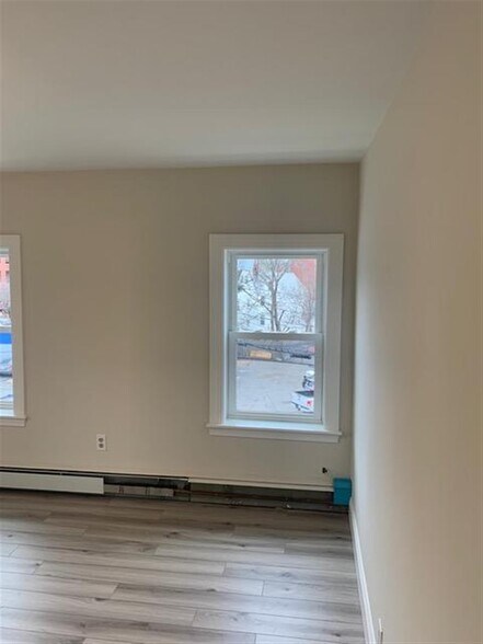 Building Photo - 219 Albion St