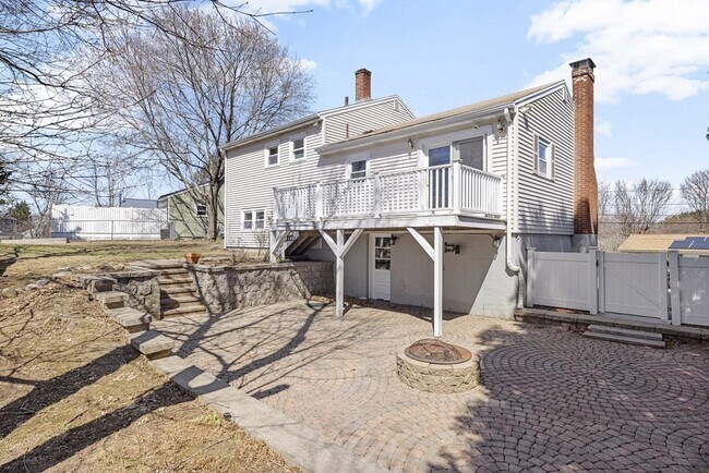 Building Photo - 160 Ravenswood Rd