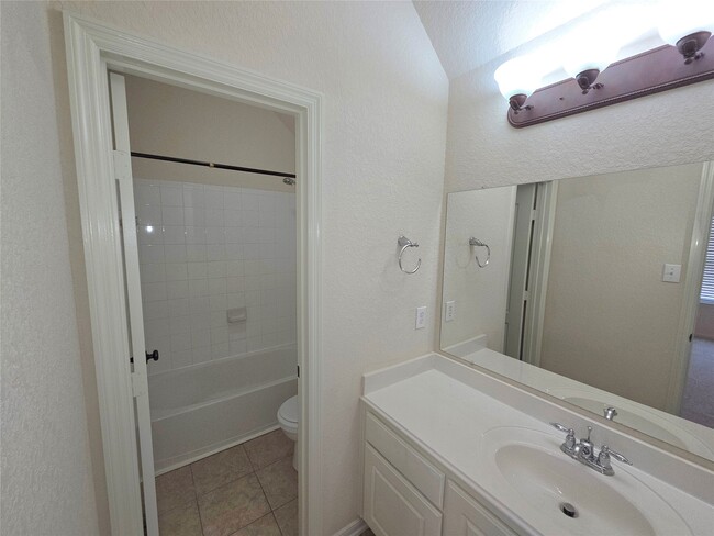 Building Photo - 4411 Wellington Grove Ln