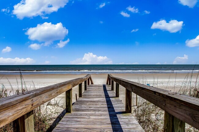 Building Photo - 661 Ponte Vedra Blvd