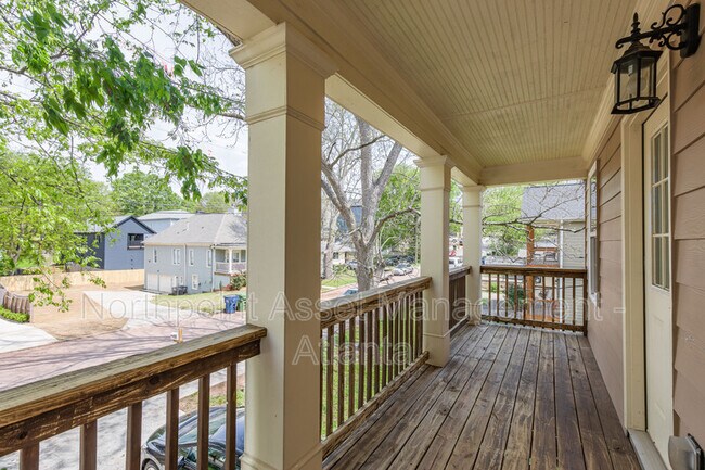 Building Photo - 2025 Jonesboro Rd SE