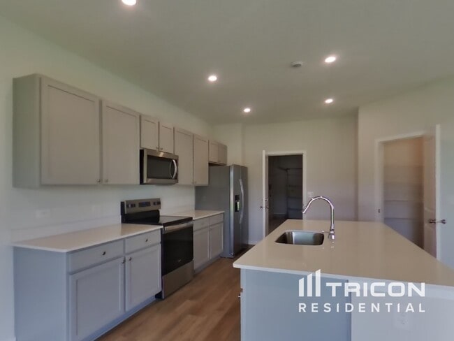 Building Photo - 56 Brazil Nut Cir