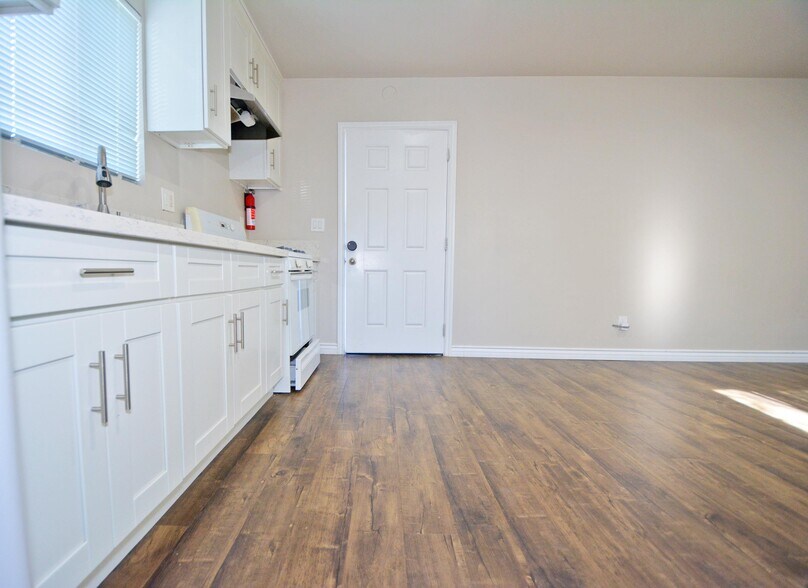 Building Photo - 9616 Gerald Ave