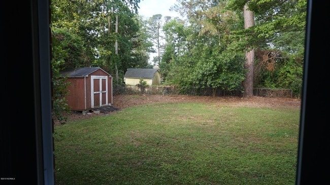 Building Photo - 705 N Grace Ave