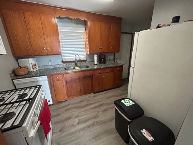 spacious kitchen - 7215 18th Ave S