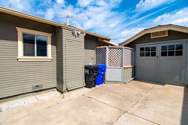 Building Photo - Charming 3-Bedroom Home for Lease in College West, San Diego