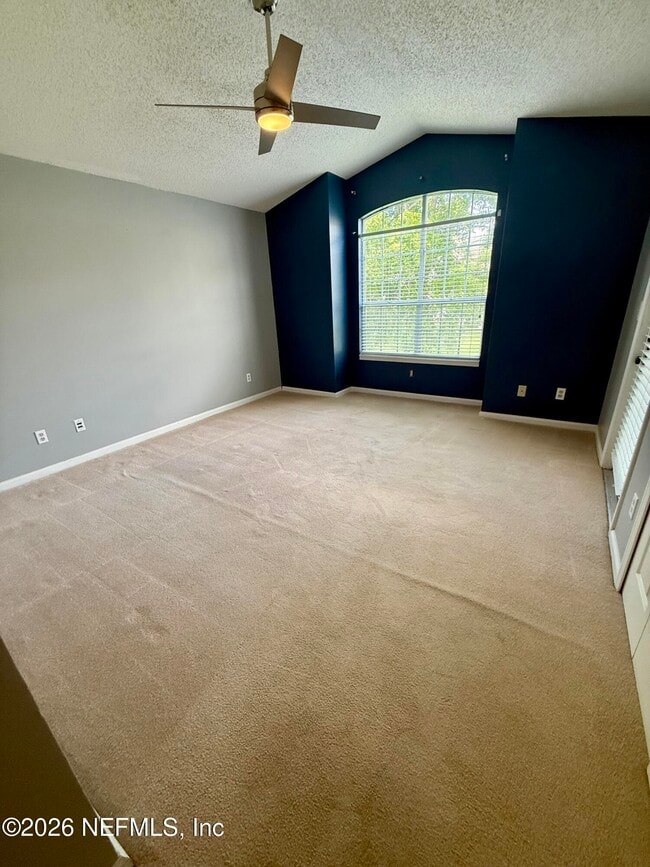 Building Photo - 700 Ironwood Dr