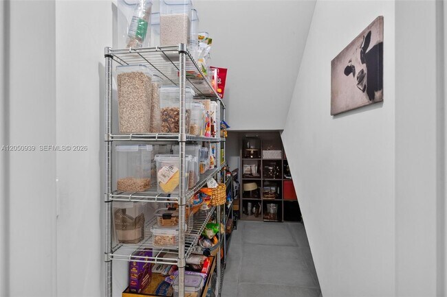 Building Photo - 2149 SW 30th Ct