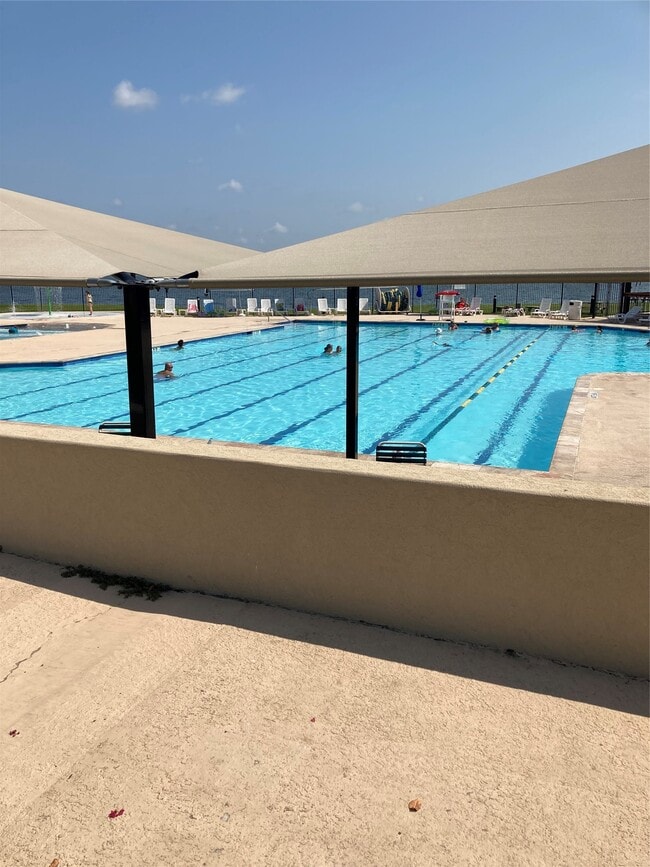 Building Photo - 12500 Melville Dr