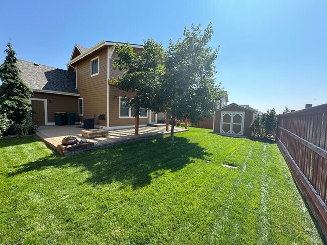 Building Photo - 915 Ridge Runner Dr