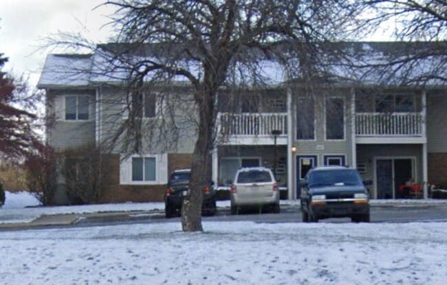 Building Photo - 405 Mayville Rd