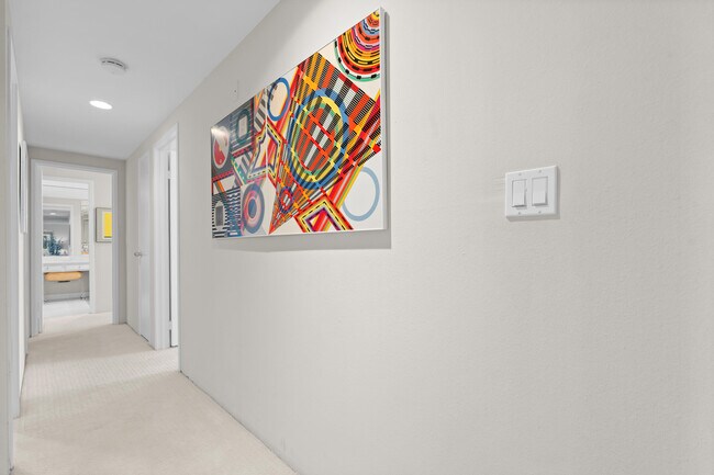 Building Photo - 900 Island Dr