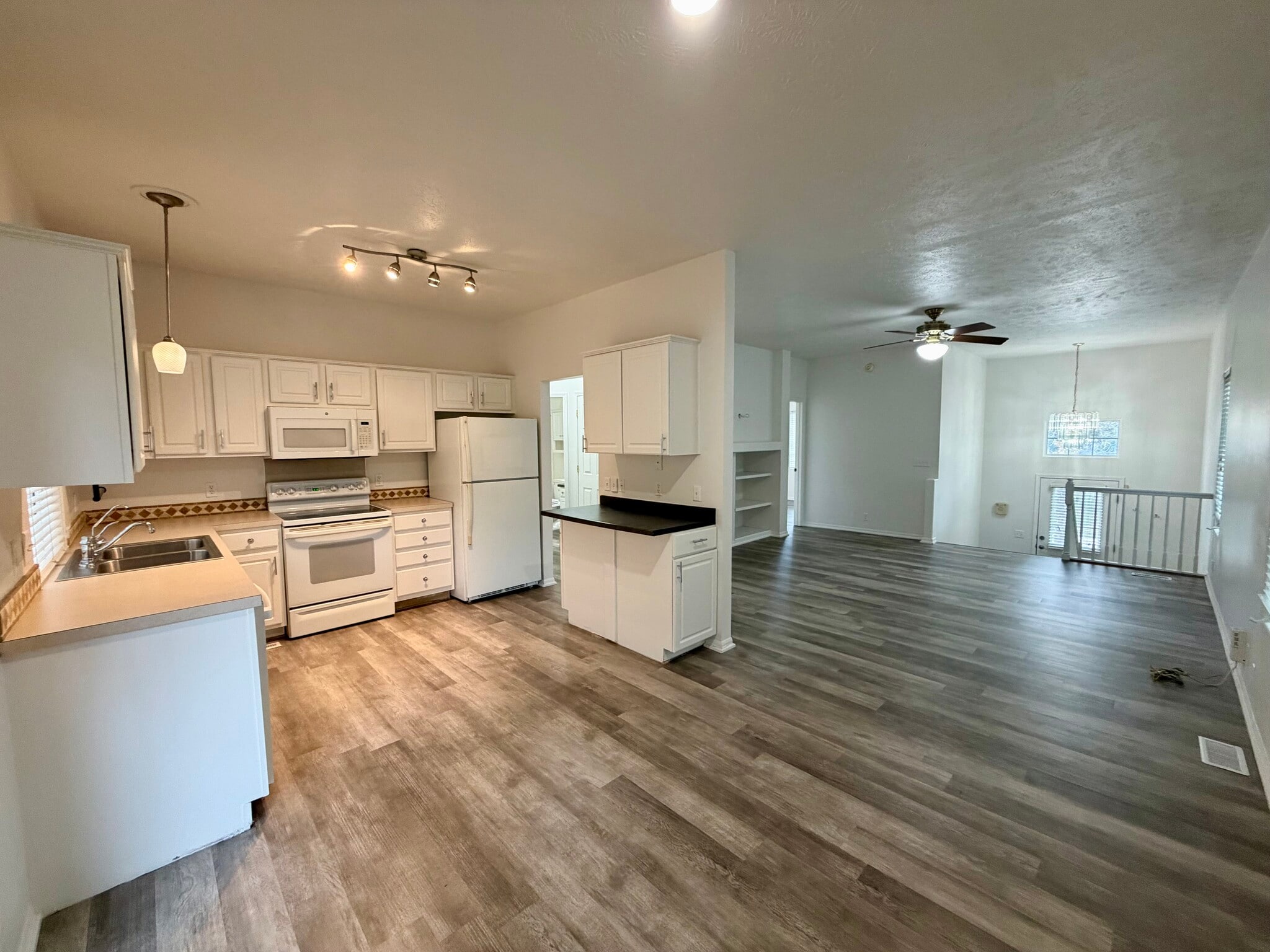 Building Photo - 4216 S 179th St