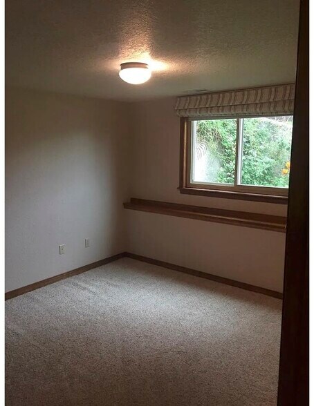Building Photo - 2616 Mariner Ct