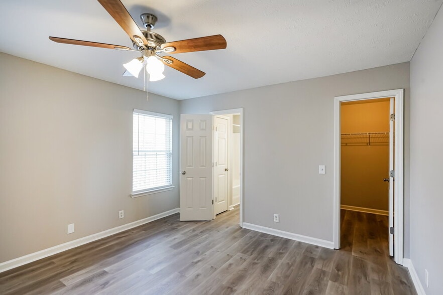 Building Photo - 7016 S Hampton Blvd