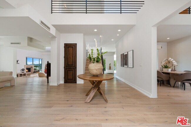 Building Photo - 6047 Cavalleri Rd