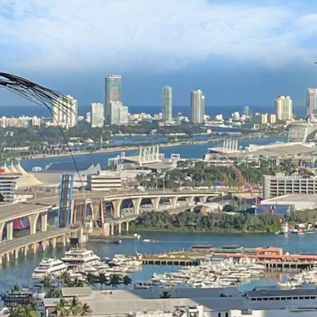 Building Photo - 11 NE 6th St