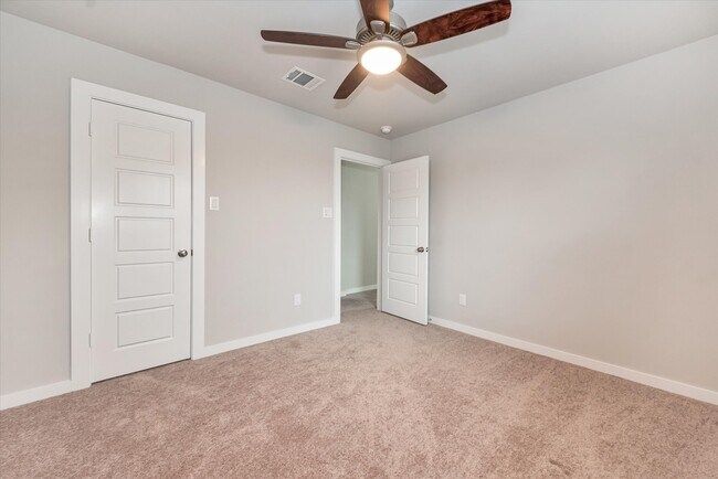 Building Photo - 10651 Whitejacket