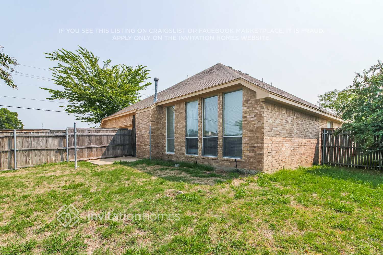 Building Photo - 703 Fox Glen Rd