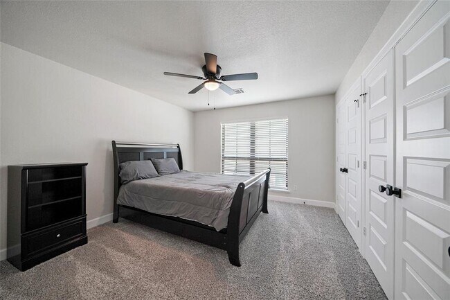 Building Photo - 11303 Twain Dr