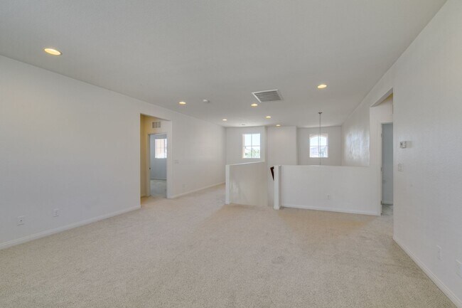 Building Photo - 12056 La Palmera Ave